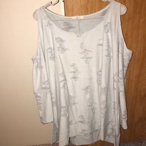Cut out shoulder sweater shirt top